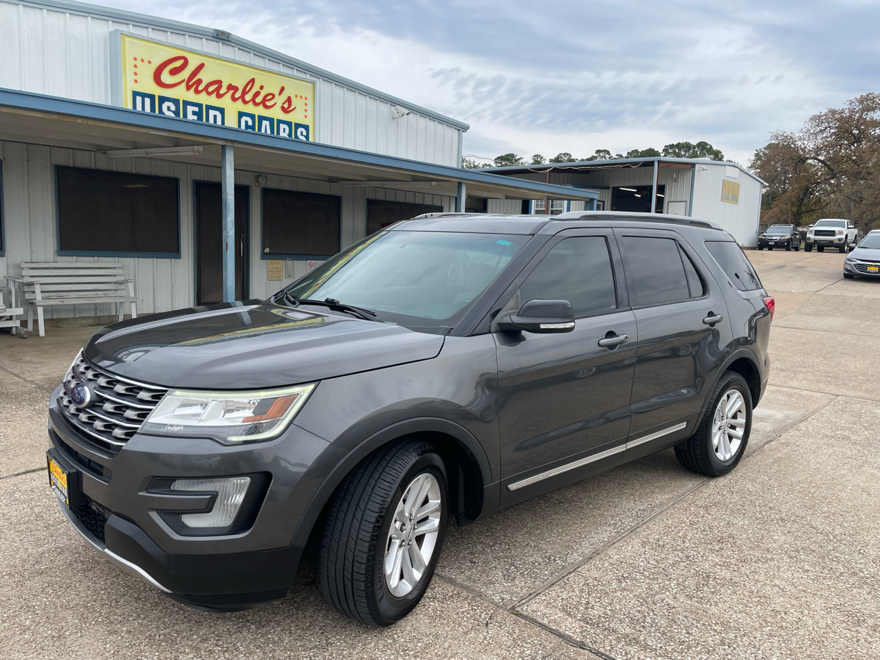 Ford Explorer FWD 4dr XLT 2016