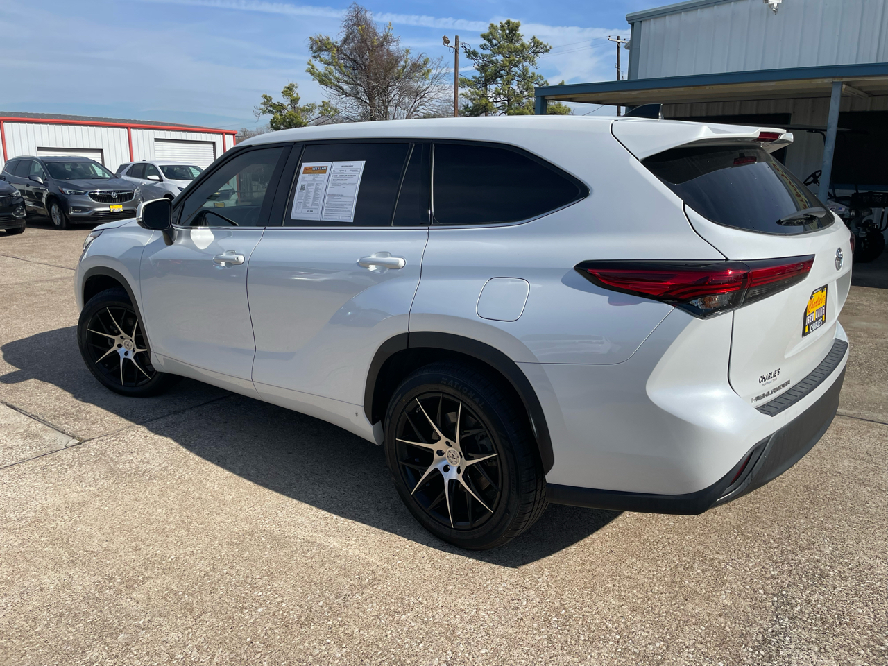 Toyota Highlander L FWD (Natl) 2022