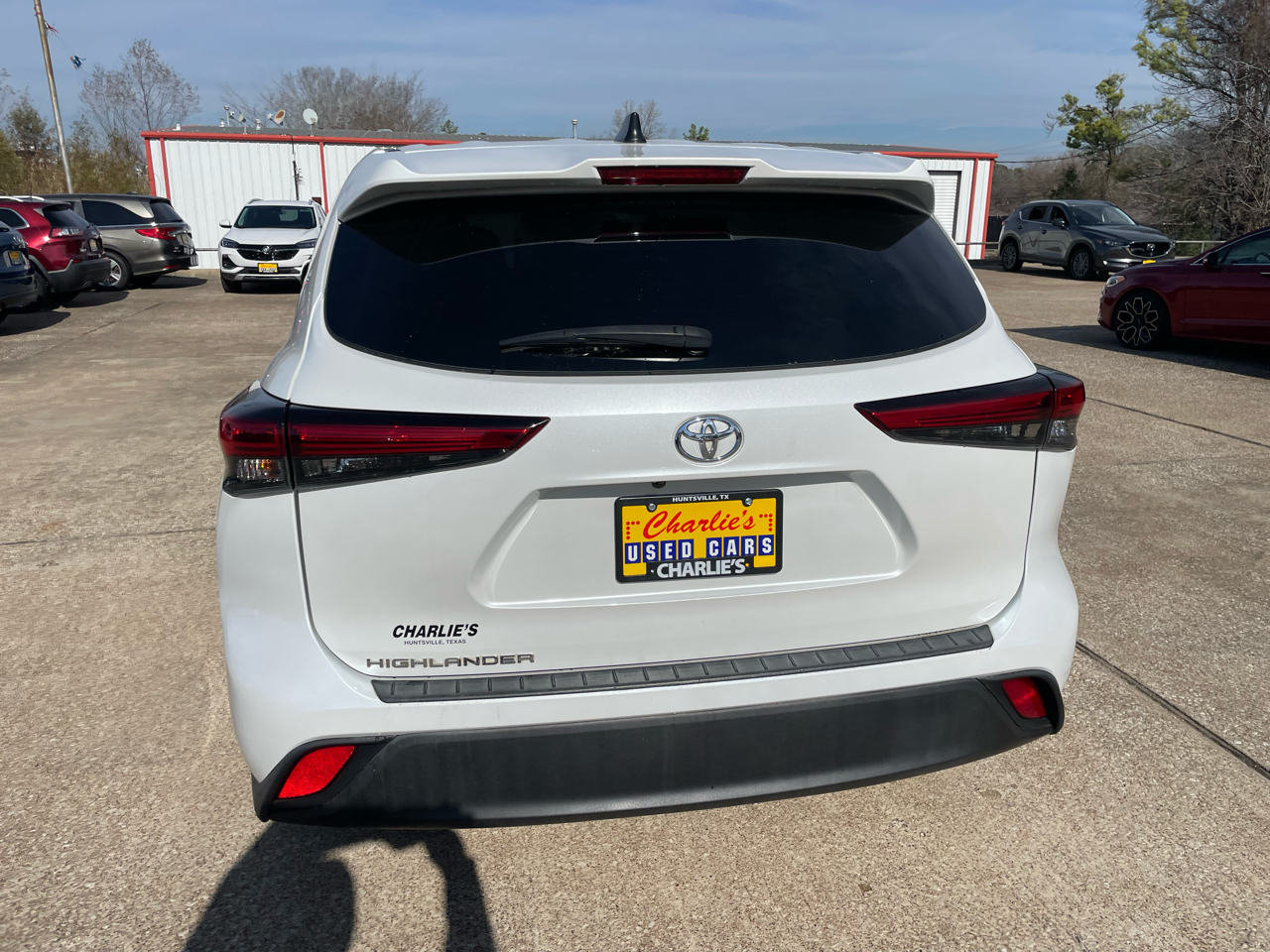 Toyota Highlander L FWD (Natl) 2022