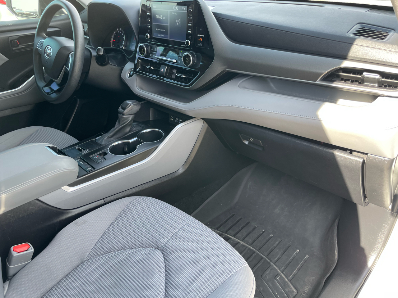 Toyota Highlander L FWD (Natl) 2022