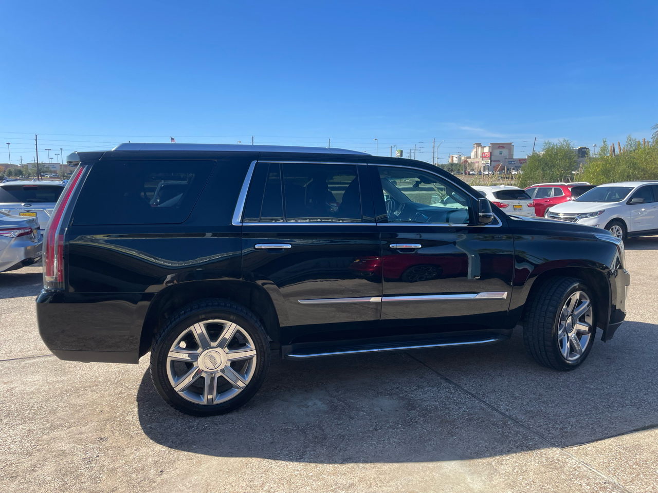 Cadillac Escalade 2WD 4dr Luxury 2018