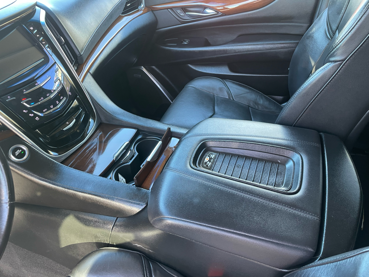 Cadillac Escalade 2WD 4dr Luxury 2018