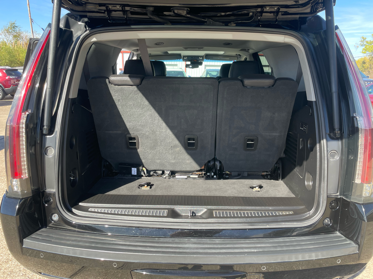 Cadillac Escalade 2WD 4dr Luxury 2018