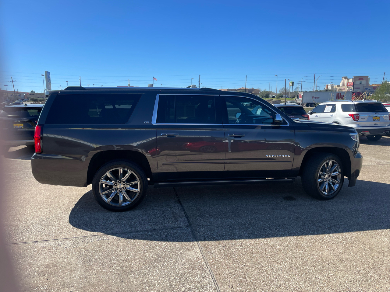 Chevrolet Suburban 2WD 4dr 1500 LTZ 2016