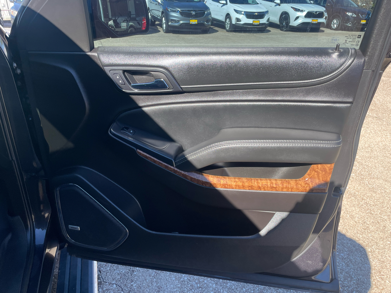 Chevrolet Suburban 2WD 4dr 1500 LTZ 2016