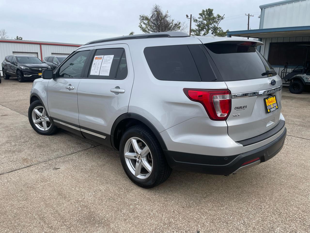 Ford Explorer XLT FWD 2019