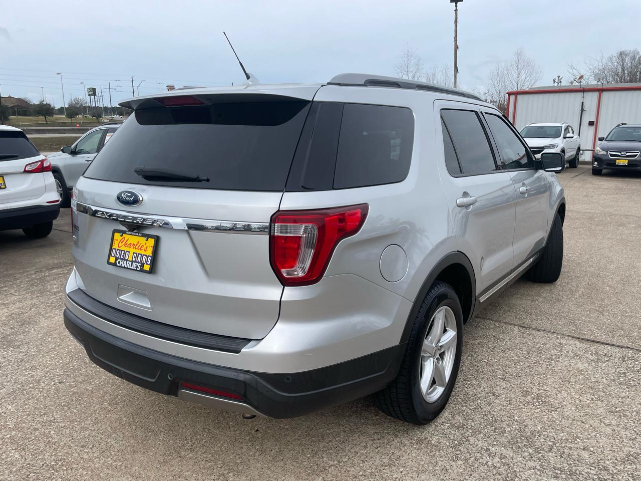 Ford Explorer XLT FWD 2019