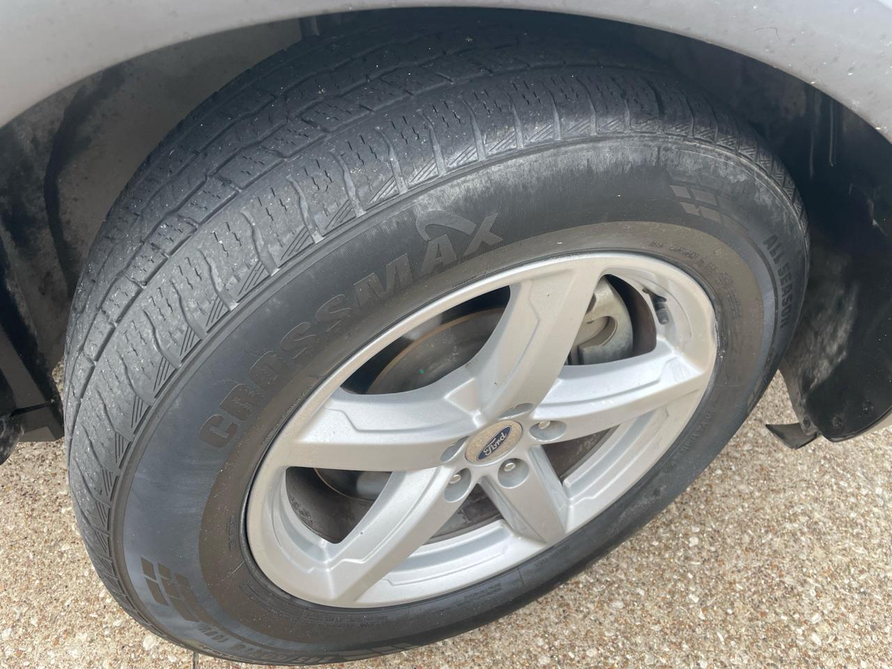 Ford Explorer XLT FWD 2019