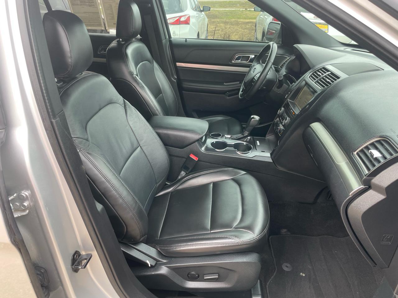 Ford Explorer XLT FWD 2019