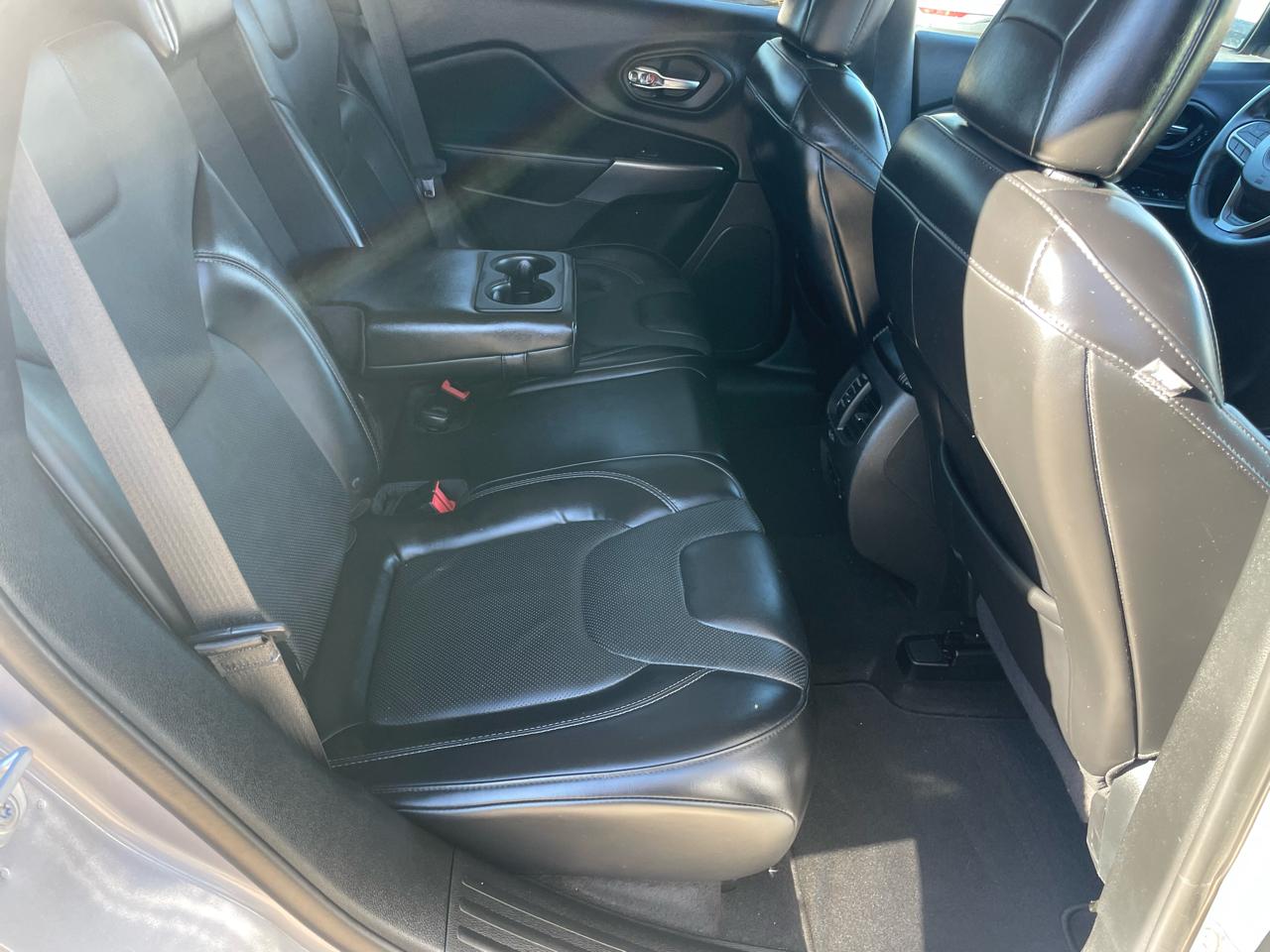 Jeep Cherokee Limited FWD 2019