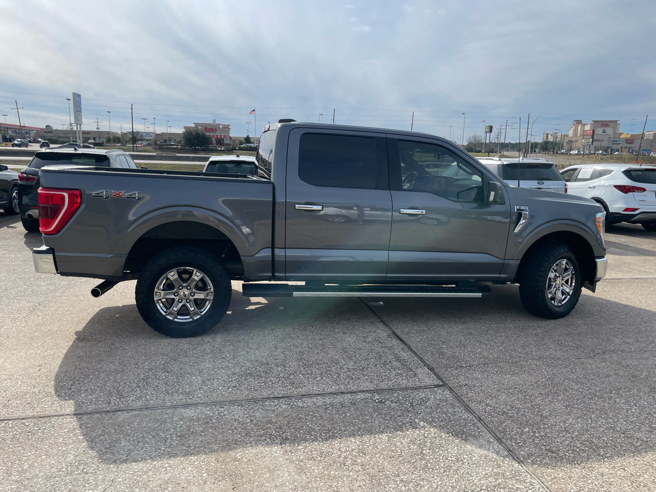 Ford F-150 XLT 4WD SuperCrew 5.5' Box 2022