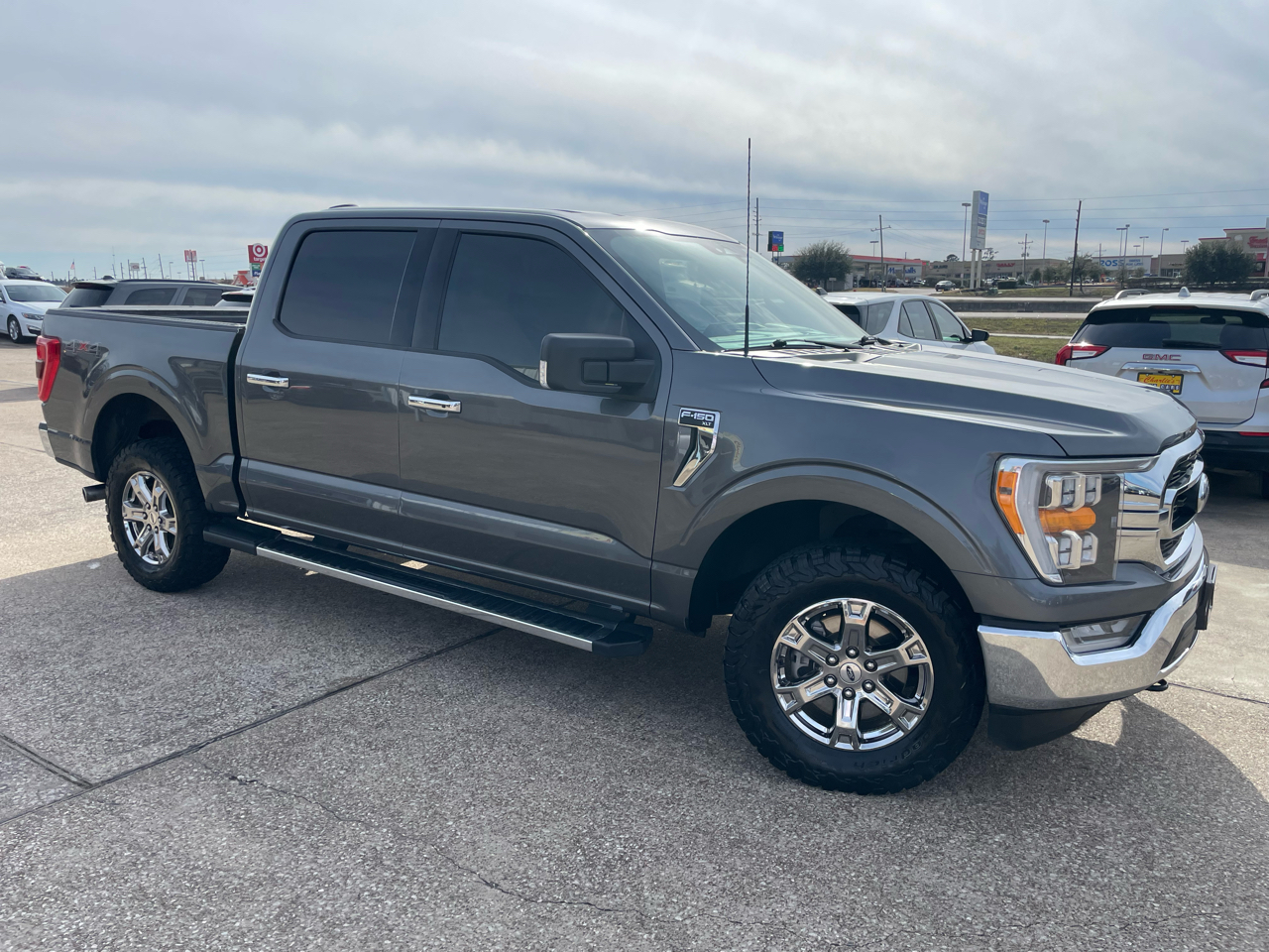 Ford F-150 XLT 4WD SuperCrew 5.5' Box 2022