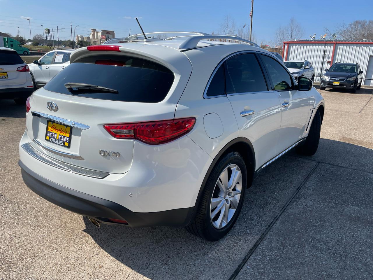 Infiniti QX70 RWD 4dr 2015