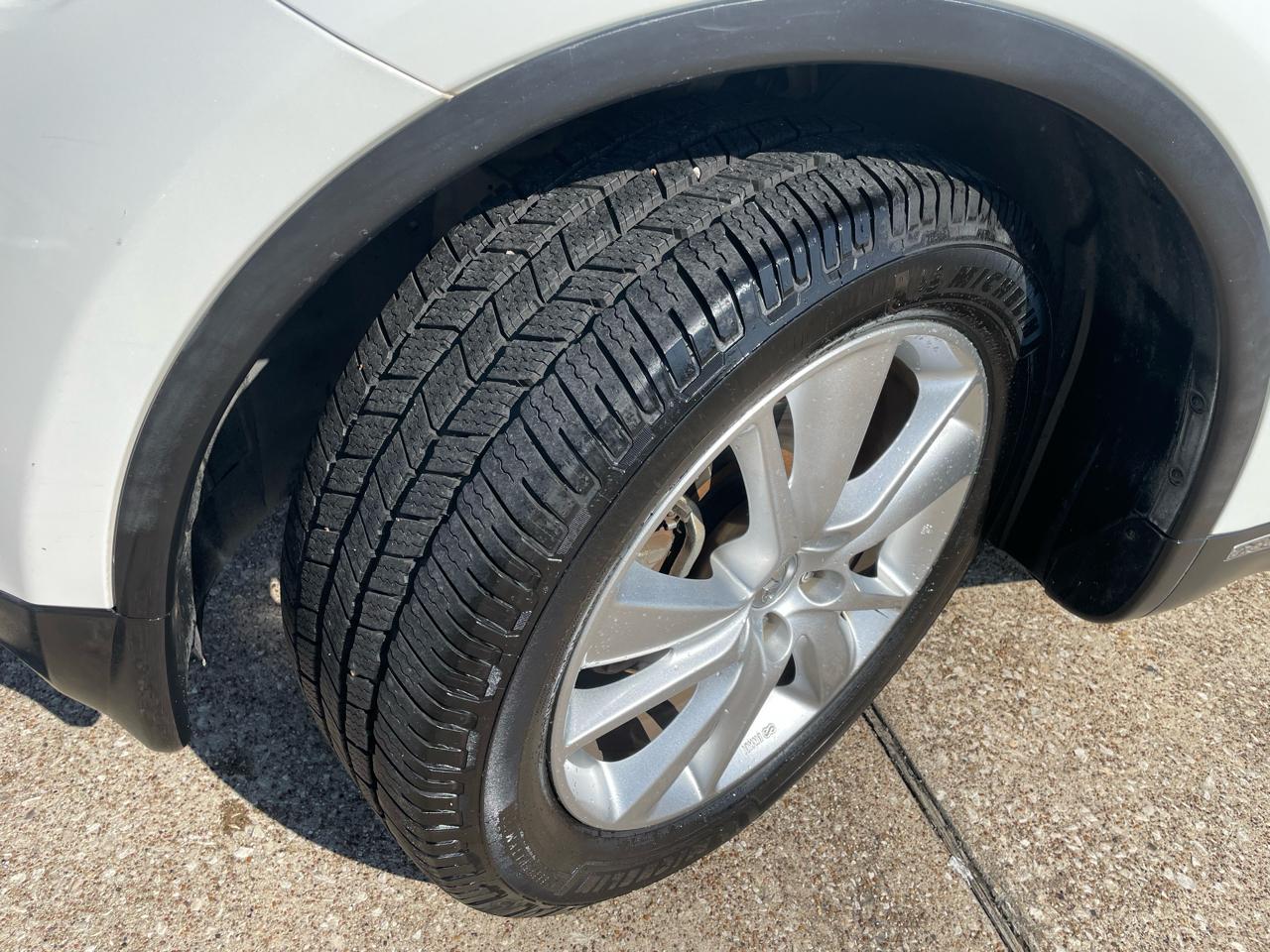 Infiniti QX70 RWD 4dr 2015