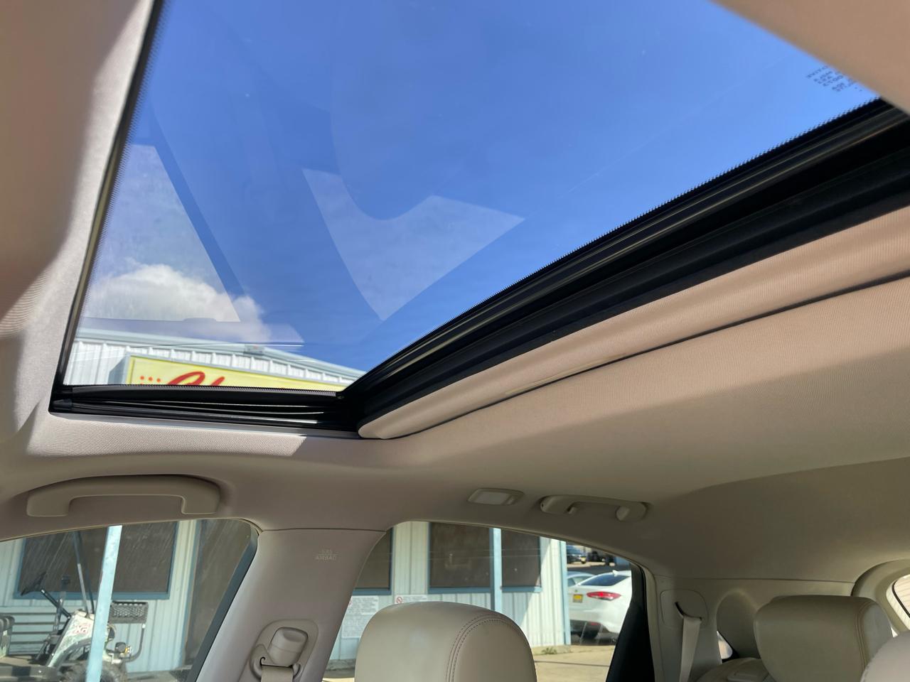 Infiniti QX70 RWD 4dr 2015