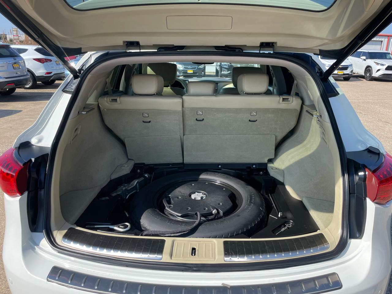 Infiniti QX70 RWD 4dr 2015