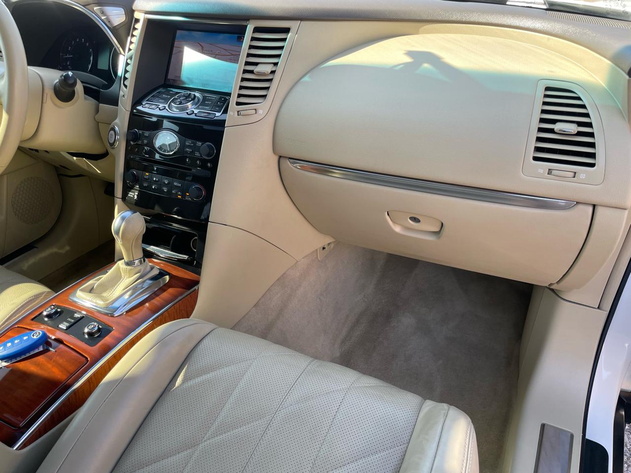 Infiniti QX70 RWD 4dr 2015