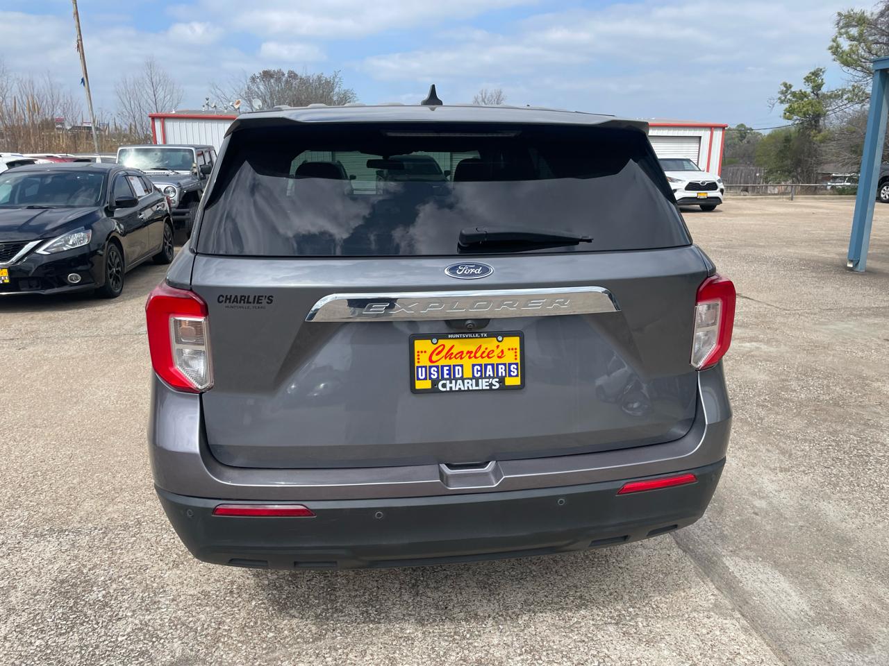 Ford Explorer Base RWD 2021
