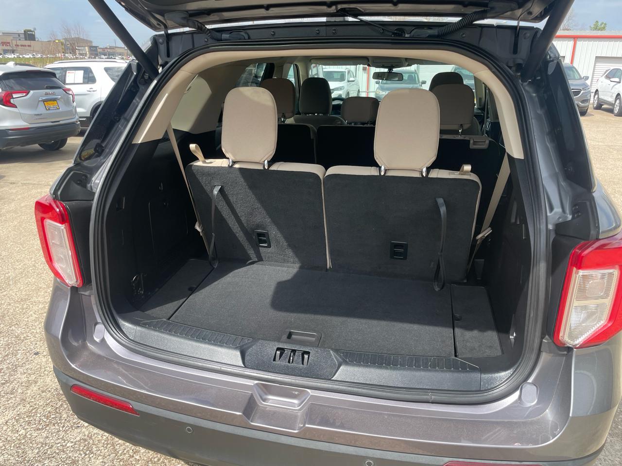 Ford Explorer Base RWD 2021