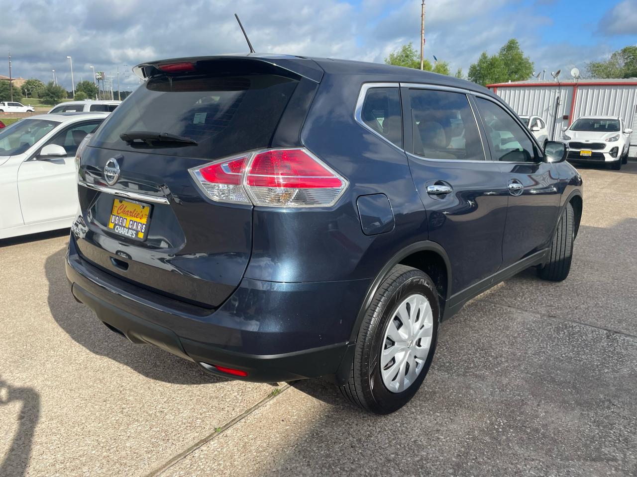 Nissan Rogue FWD 4dr S 2015