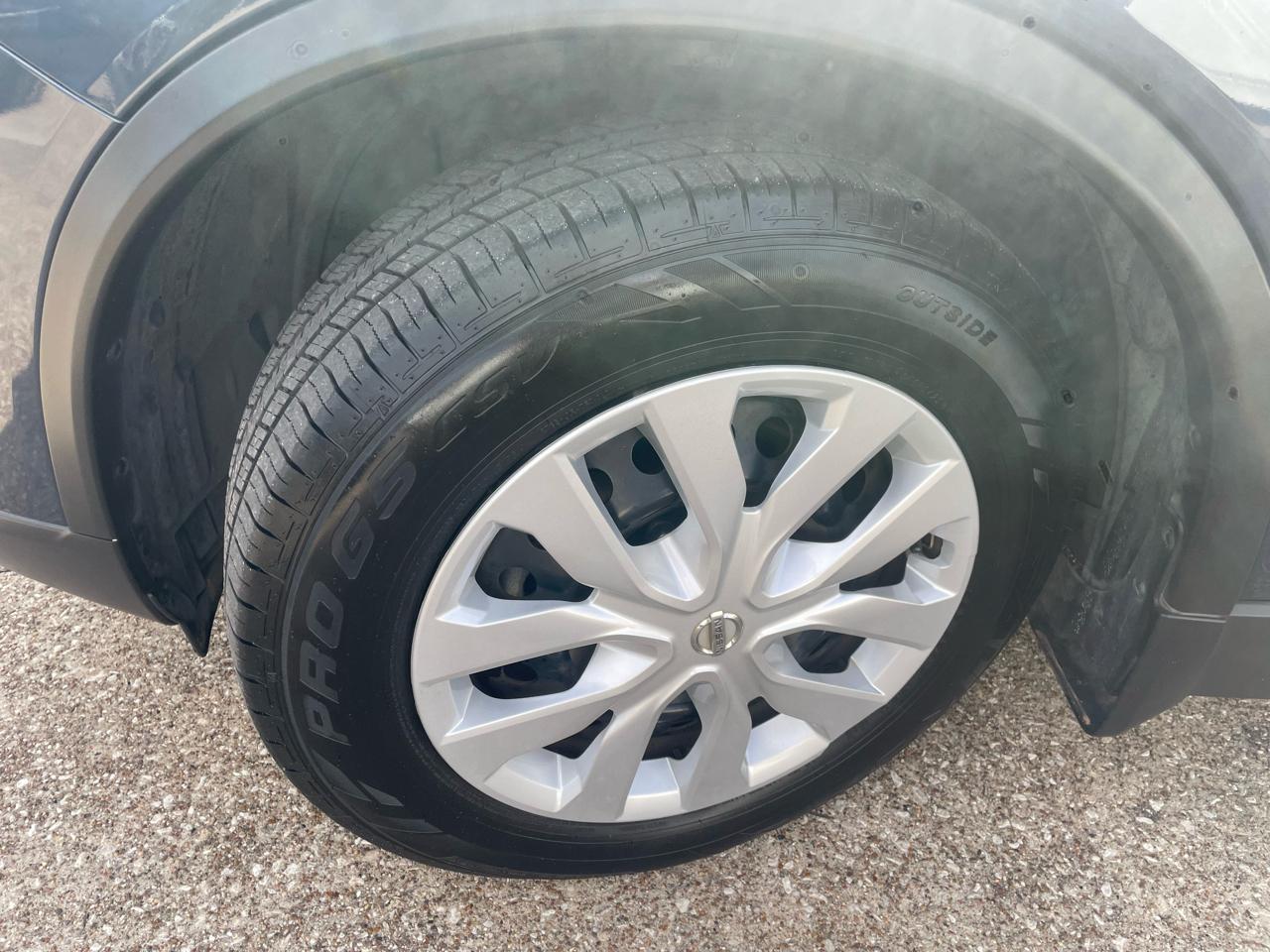 Nissan Rogue FWD 4dr S 2015