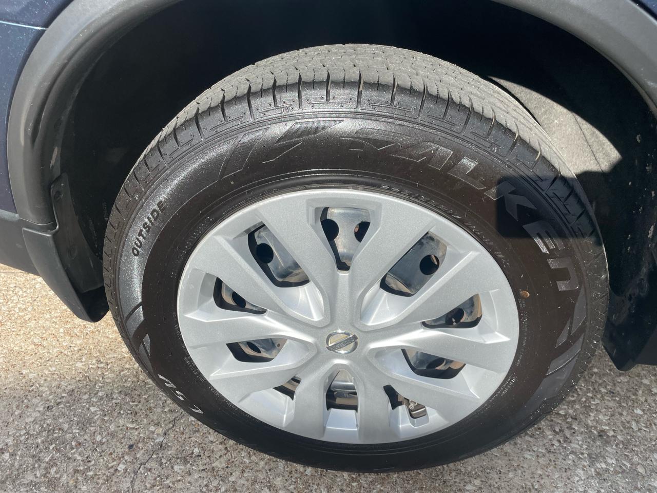 Nissan Rogue FWD 4dr S 2015