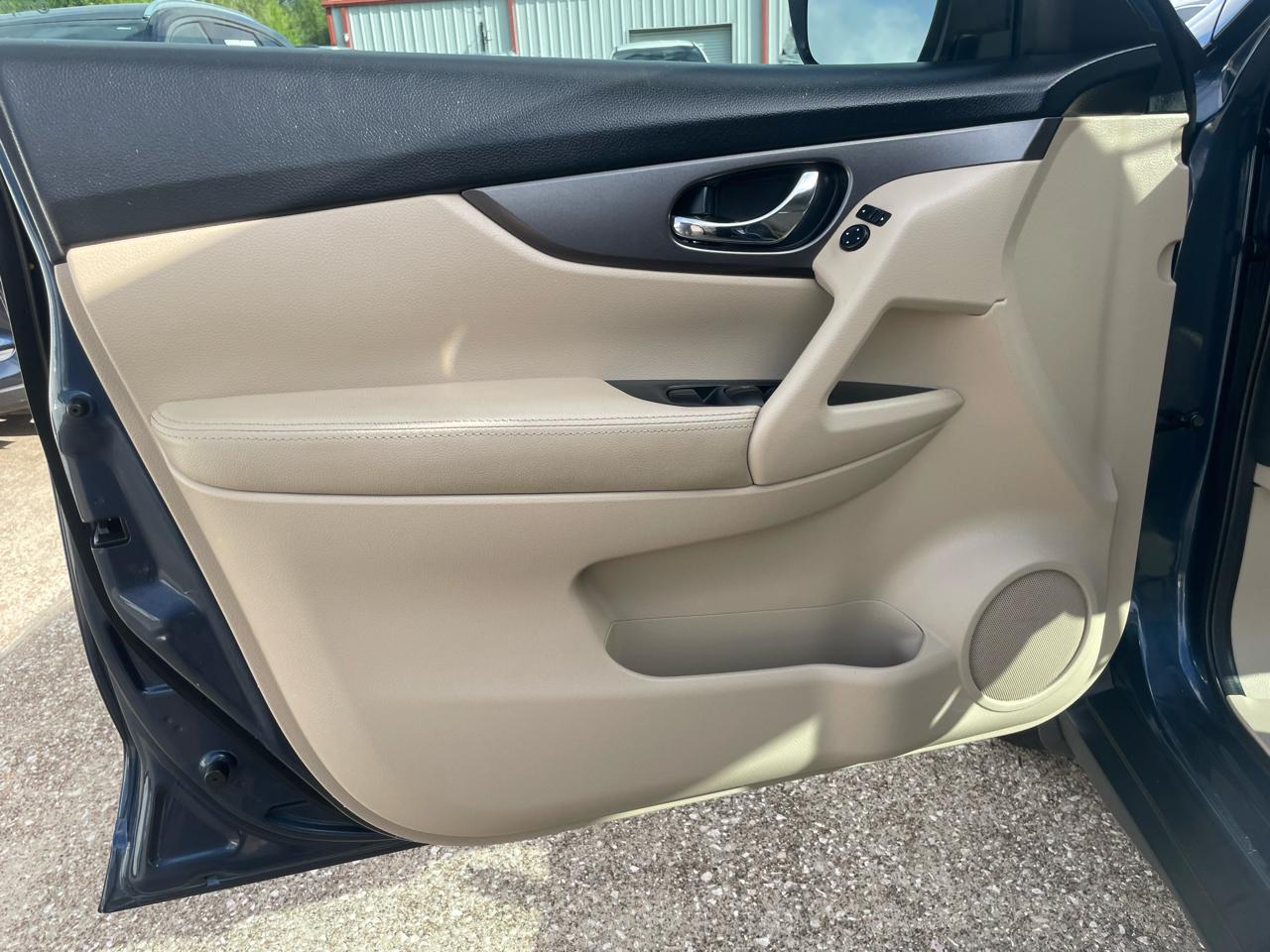 Nissan Rogue FWD 4dr S 2015