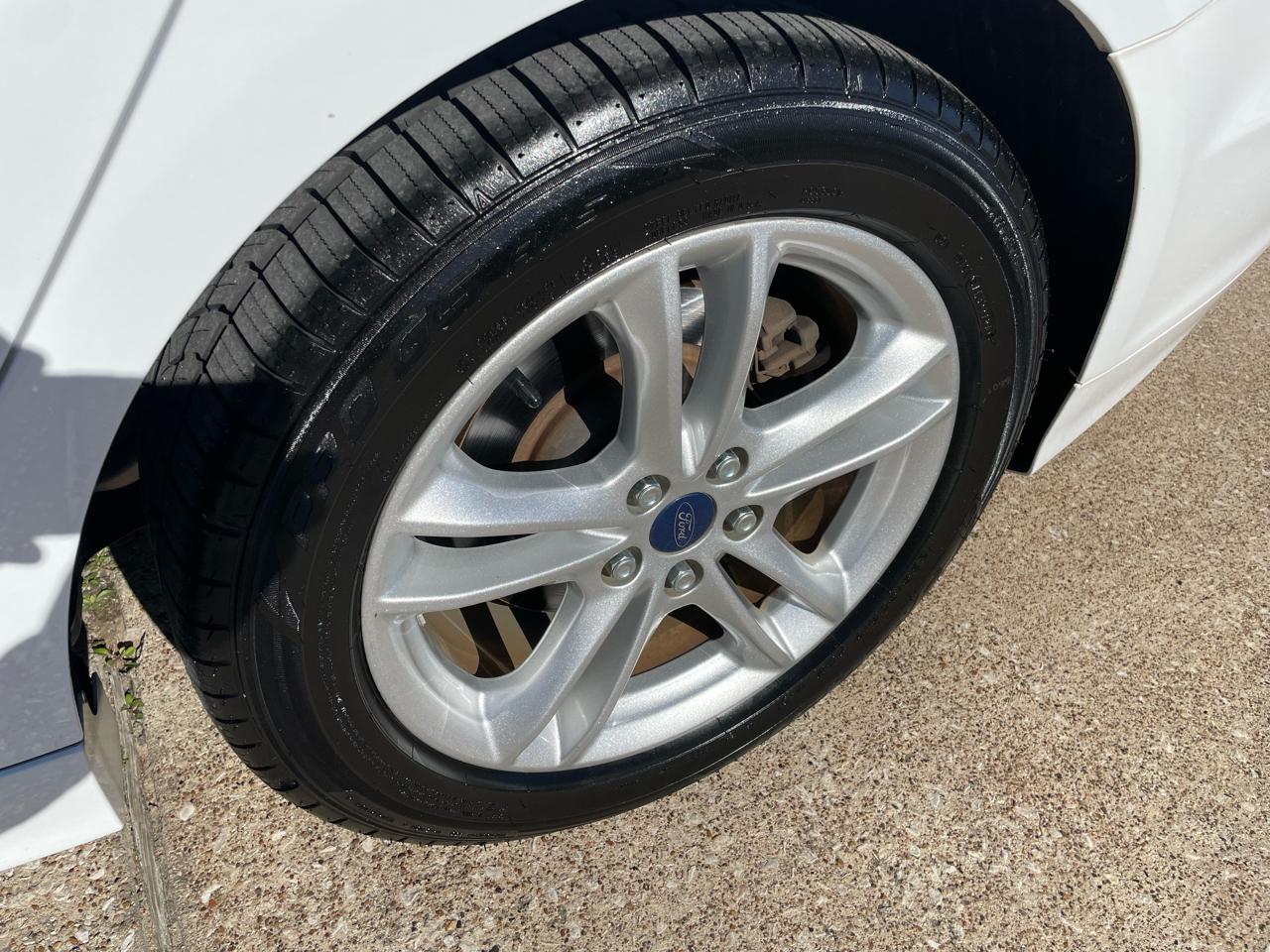 Ford Fusion SE FWD 2018