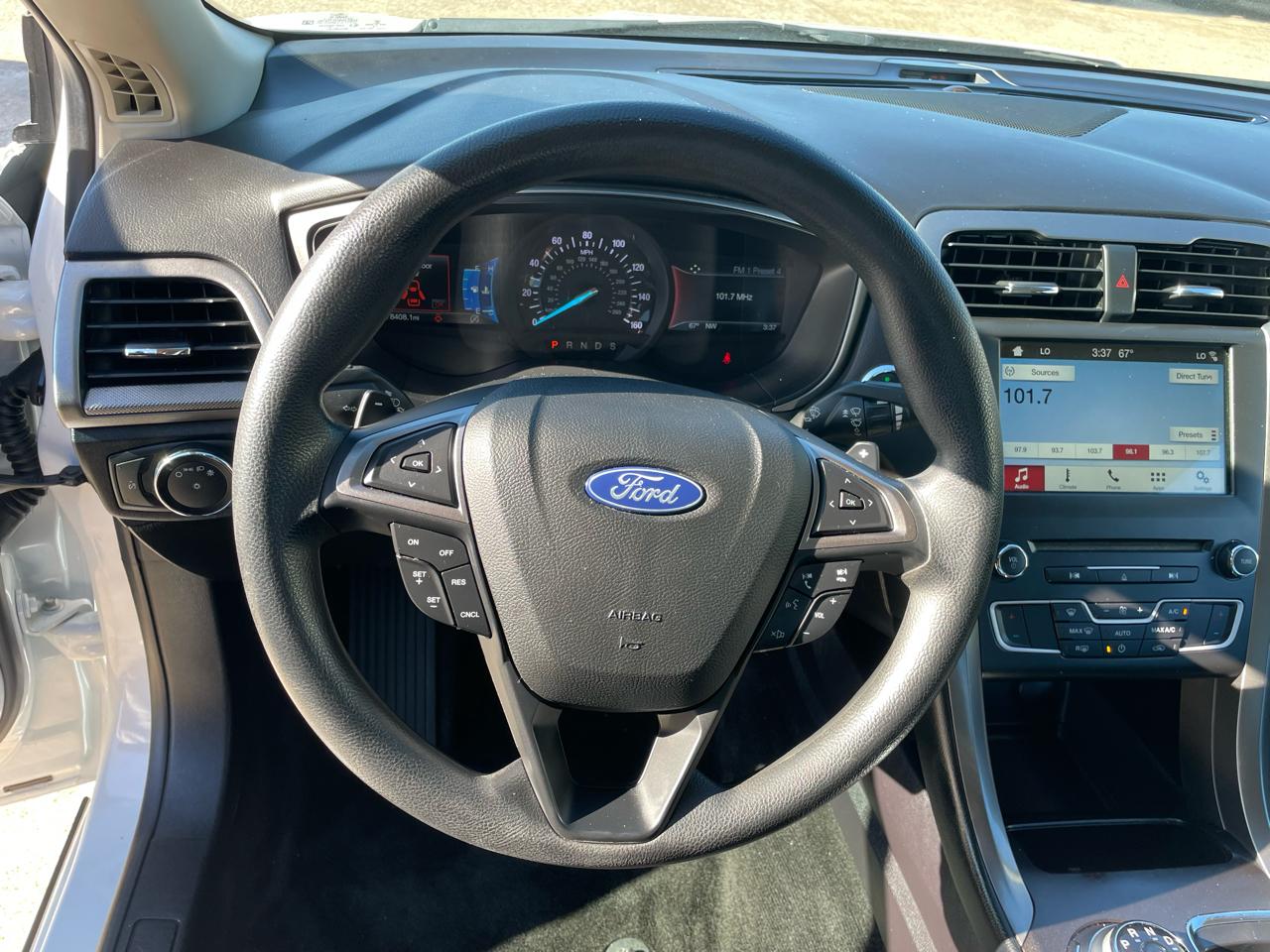 Ford Fusion SE FWD 2018