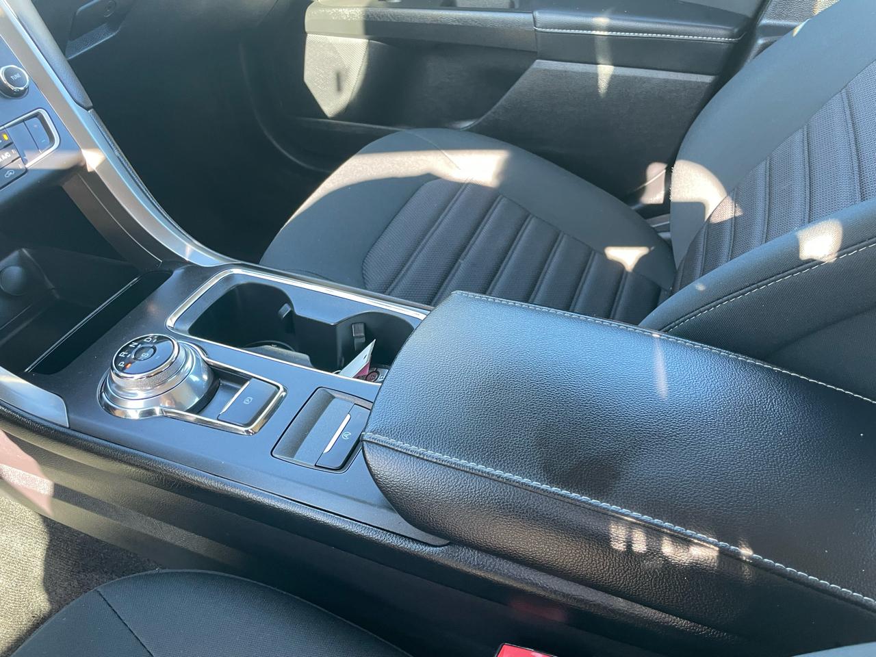 Ford Fusion SE FWD 2018