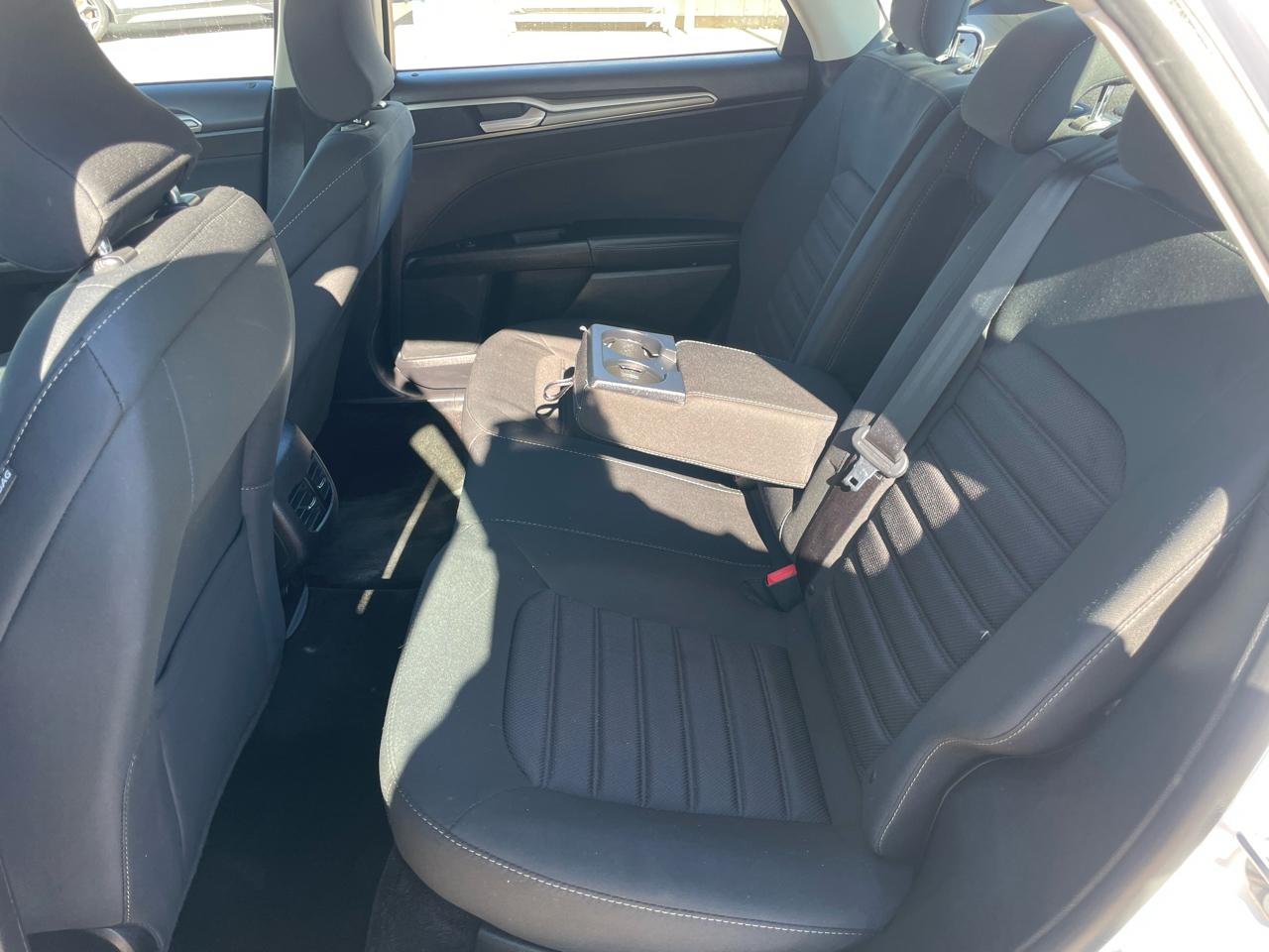 Ford Fusion SE FWD 2018