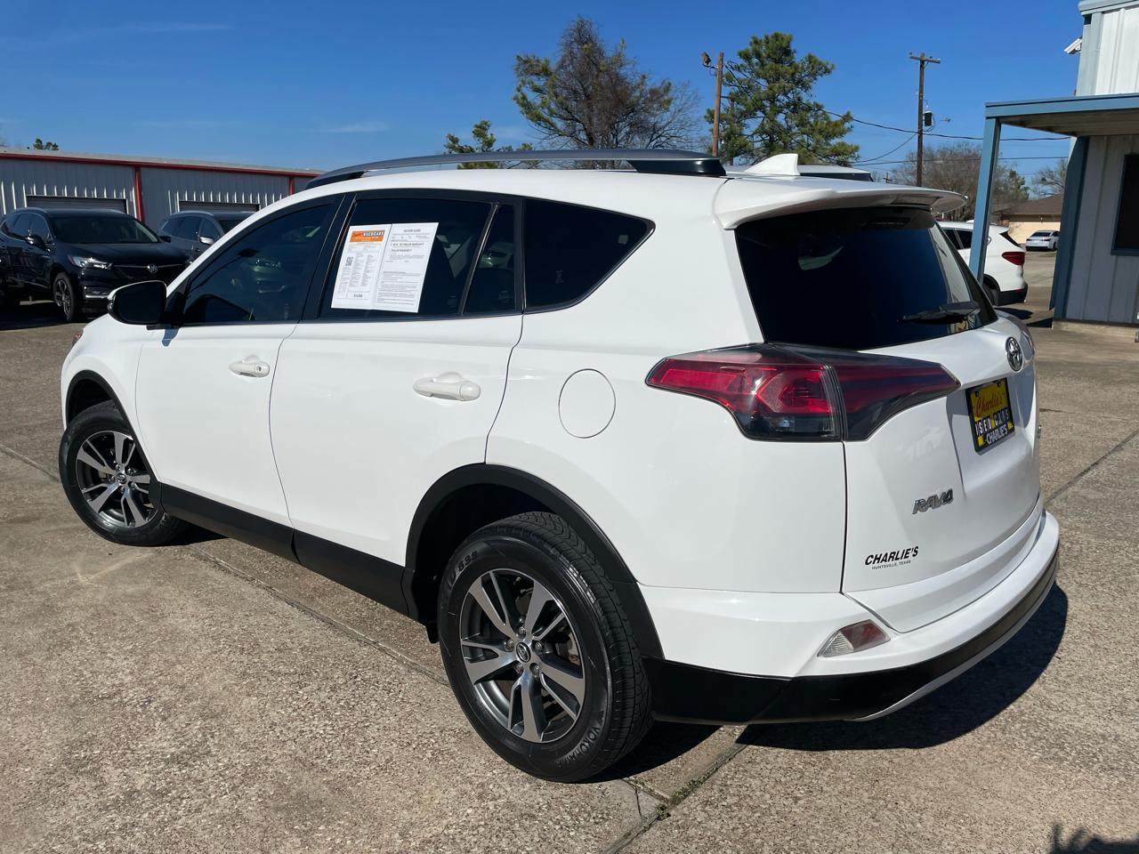 Toyota RAV4 Adventure FWD (Natl) 2018