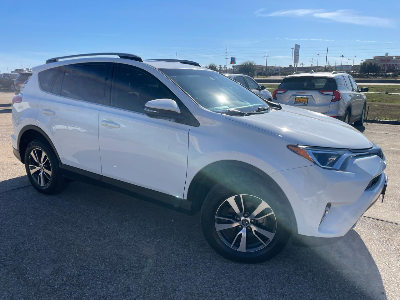 Toyota RAV4 Adventure FWD (Natl) 2018