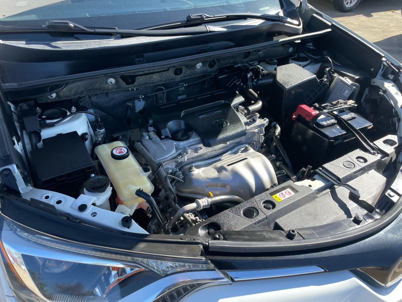 Toyota RAV4 Adventure FWD (Natl) 2018