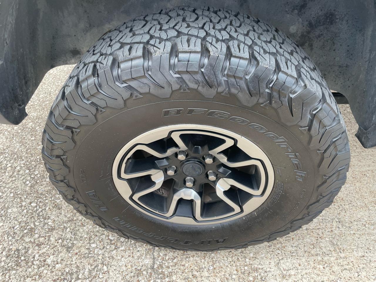 RAM 1500 Rebel 4x4 Crew Cab 5'7" Box 2017