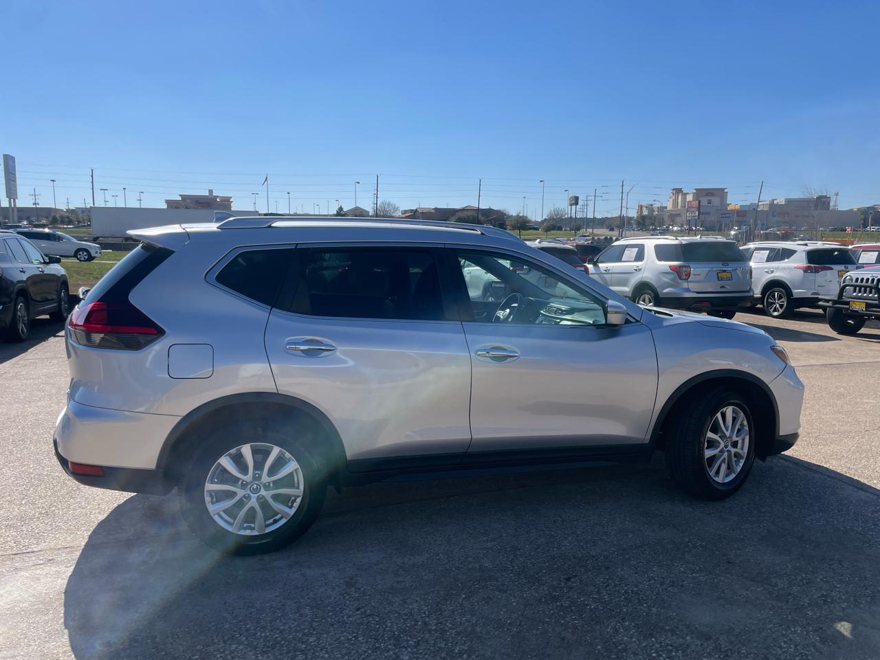 Nissan Rogue FWD SV 2019