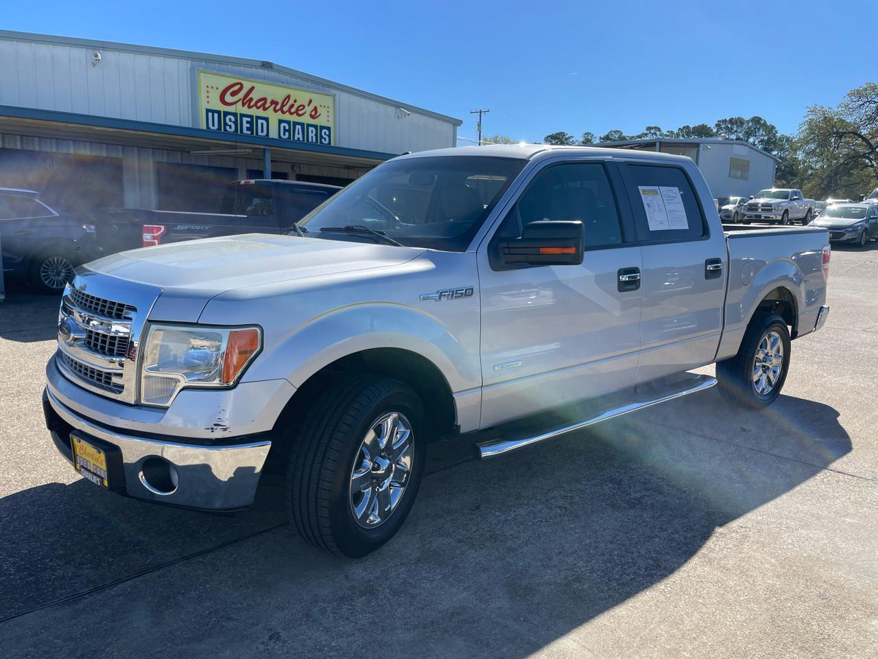 2014 Ford F-150 2WD SuperCrew 145" XLT
