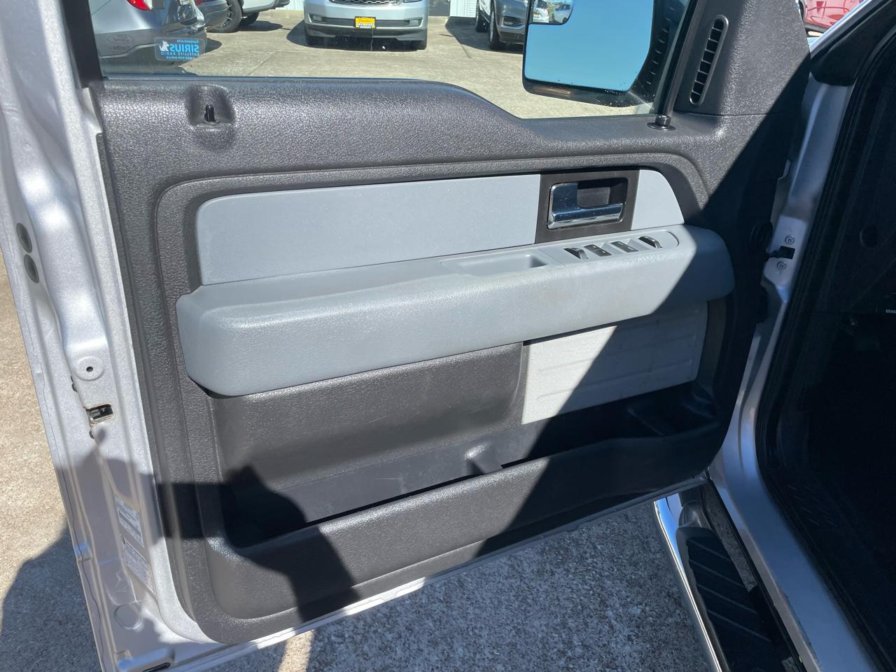 Ford F-150 2WD SuperCrew 145" XLT 2014