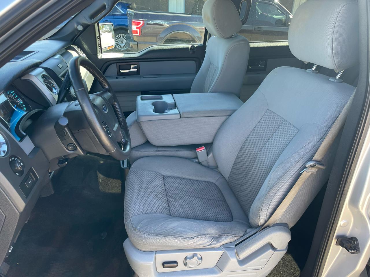 Ford F-150 2WD SuperCrew 145" XLT 2014