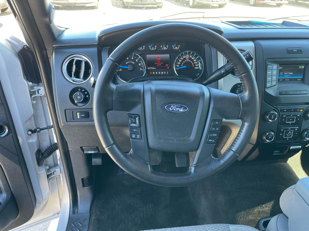 Ford F-150 2WD SuperCrew 145" XLT 2014