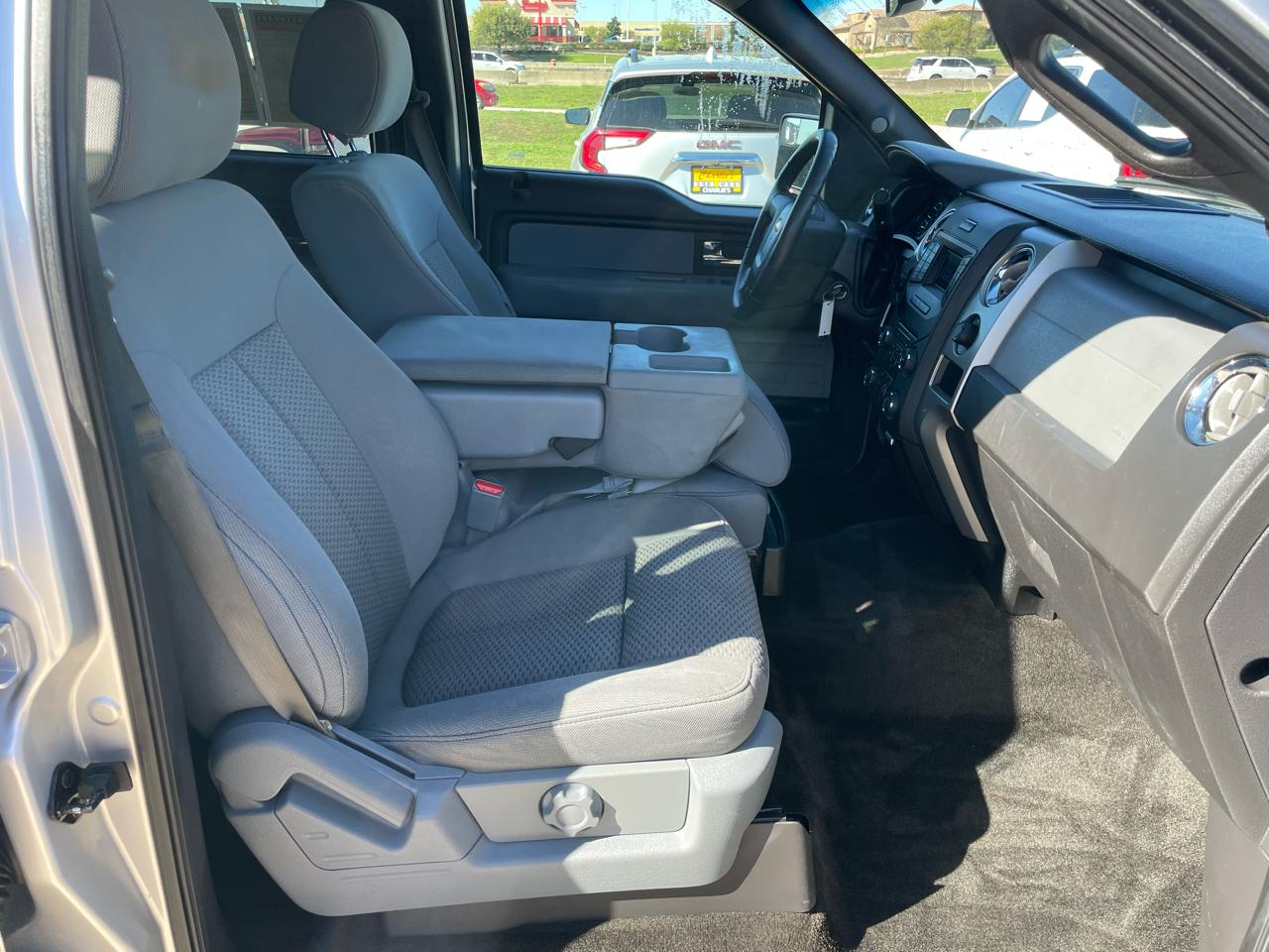 Ford F-150 2WD SuperCrew 145" XLT 2014