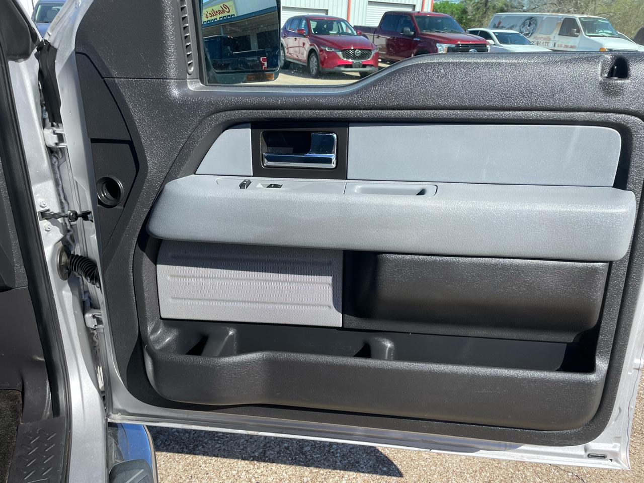 Ford F-150 2WD SuperCrew 145" XLT 2014