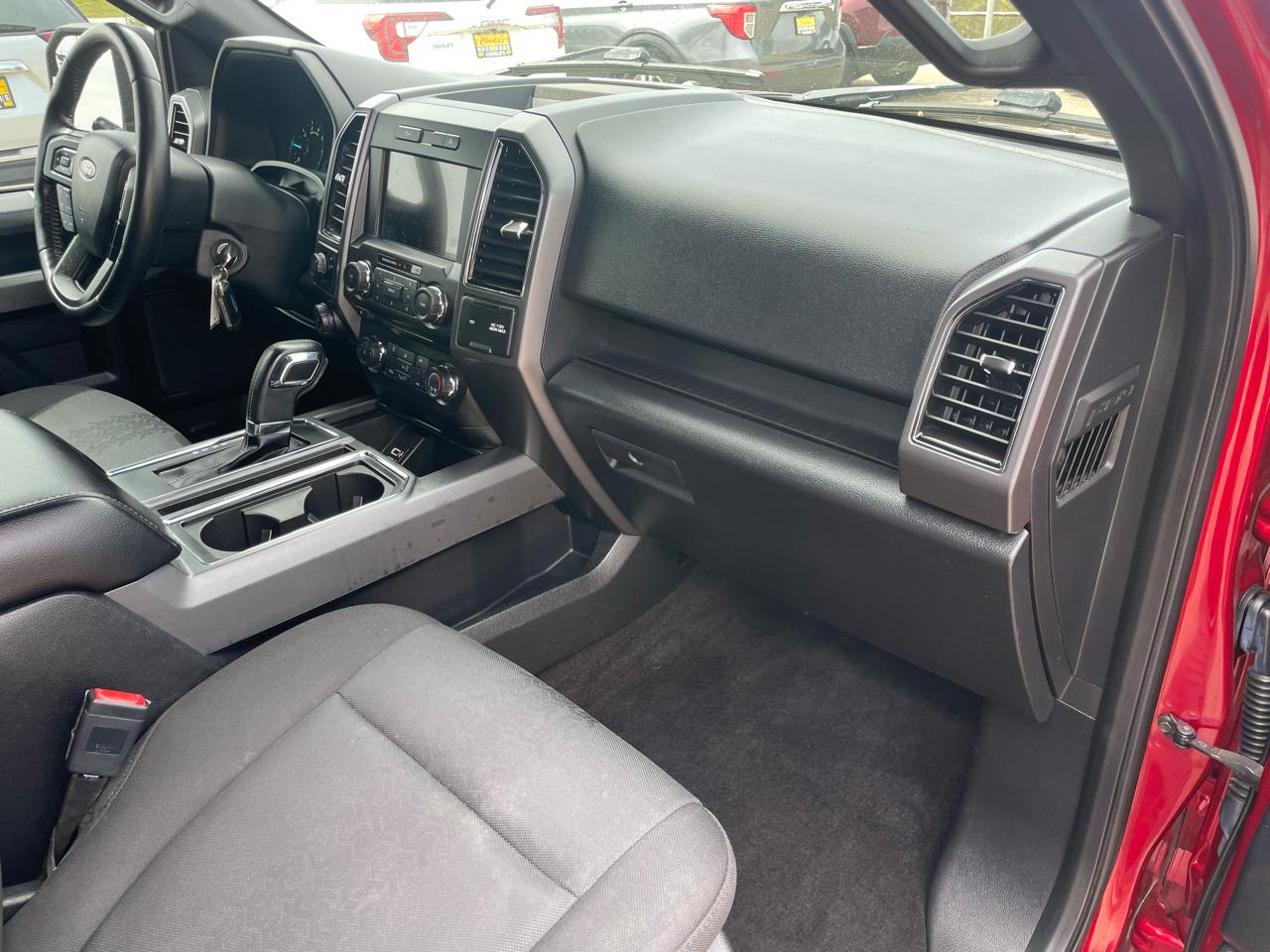 Ford F-150 XLT SuperCrew 2WD 2018