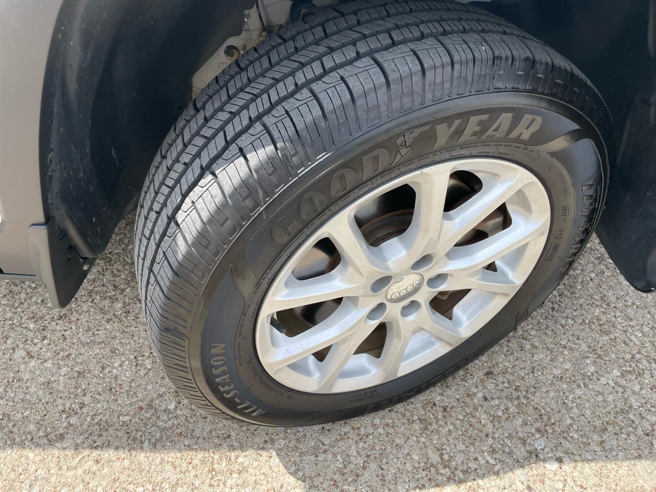 Jeep Cherokee Latitude Plus 4x4 2018