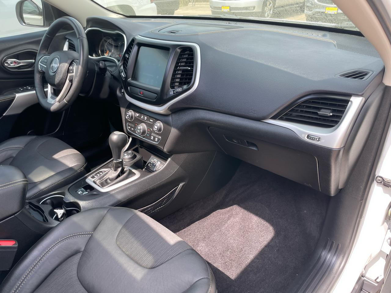 Jeep Cherokee Latitude Plus 4x4 2018