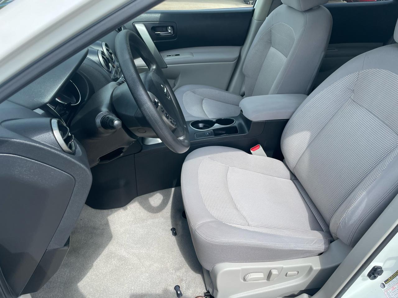 Nissan Rogue AWD 4dr SV 2013