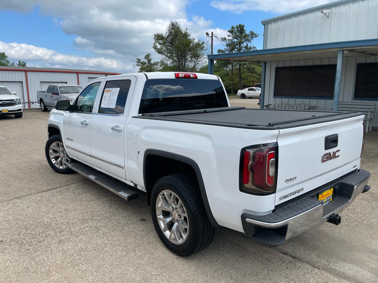 GMC Sierra 1500 4WD Crew Cab 143.5" SLT 2018