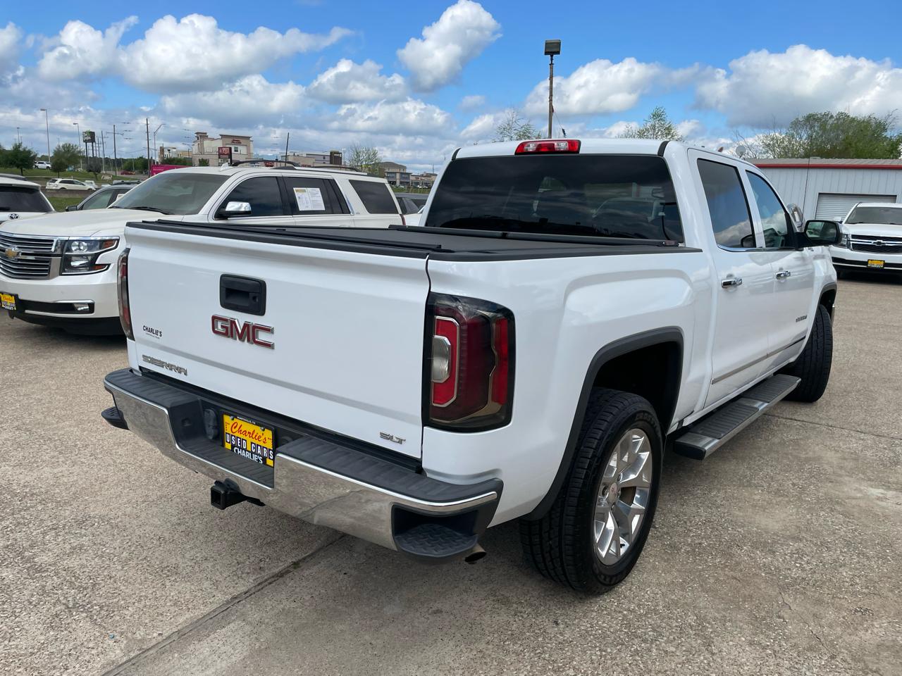 GMC Sierra 1500 4WD Crew Cab 143.5" SLT 2018