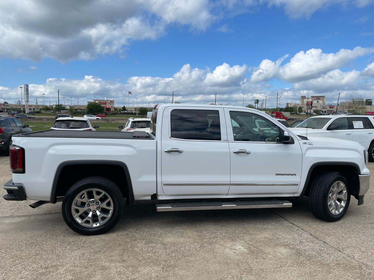 GMC Sierra 1500 4WD Crew Cab 143.5" SLT 2018