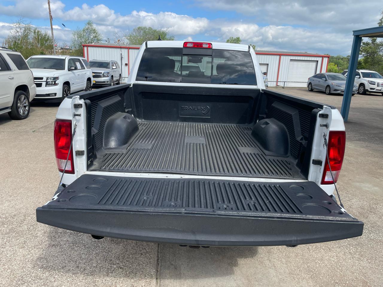 RAM 1500 Classic Lone Star 4x2 Crew Cab 6'4" Box 2019